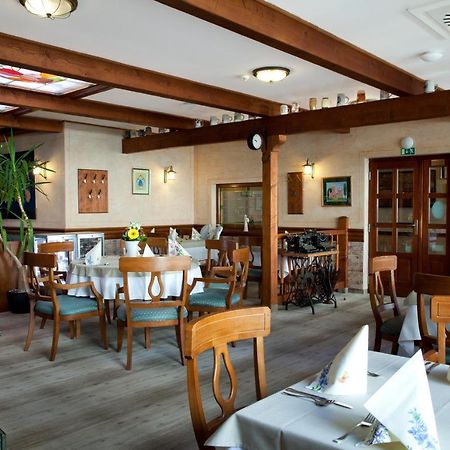 健康伊达酒店 Františkovy Lázně 外观 照片